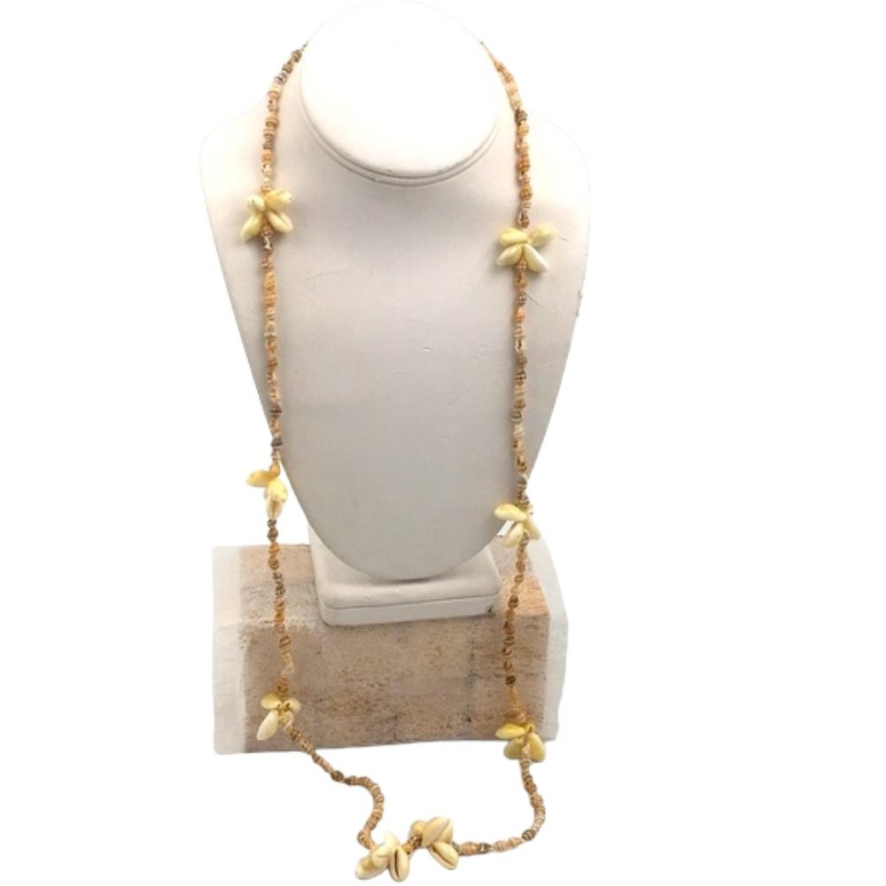 Handmade 🐚 Natural Shell Necklace - Picture 3 of 3